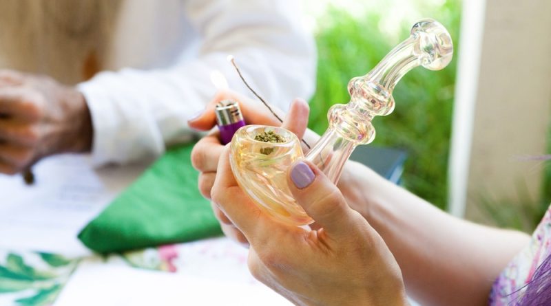 Smoking A Bowl of High-THC Flower Might Be Best For Combatting Pain
